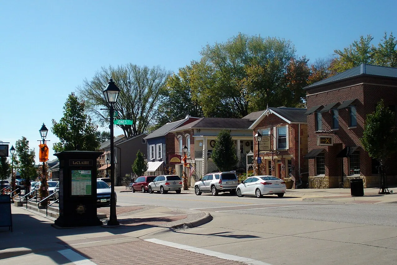 Commercial Roofing in Le Claire, IA